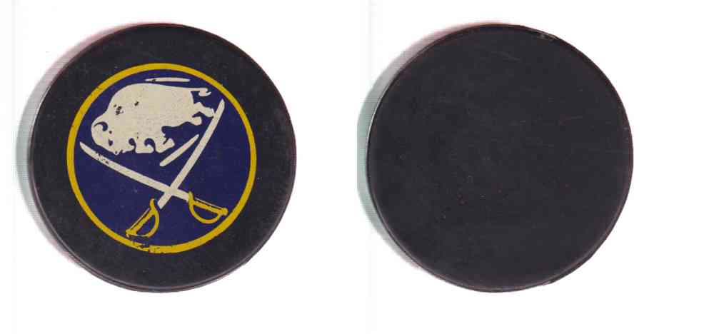 1976-83 V4 VICEROY BUFFALO SABRES PUCK photo 1976-83 V4 VICEROY BUFFALO SABRES PUCK photo