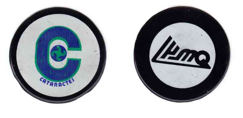 1980-93 QMJHL CZECHOSLOVAKIA SHAWINIGAN CATARACTES GAME PUCK photo 1980-93 QMJHL CZECHOSLOVAKIA SHAWINIGAN CATARACTES GAME PUCK photo
