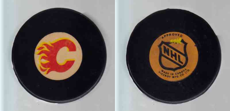 1975-83 NHL VICEROY CALGARY FLAMES GAME PUCK photo
