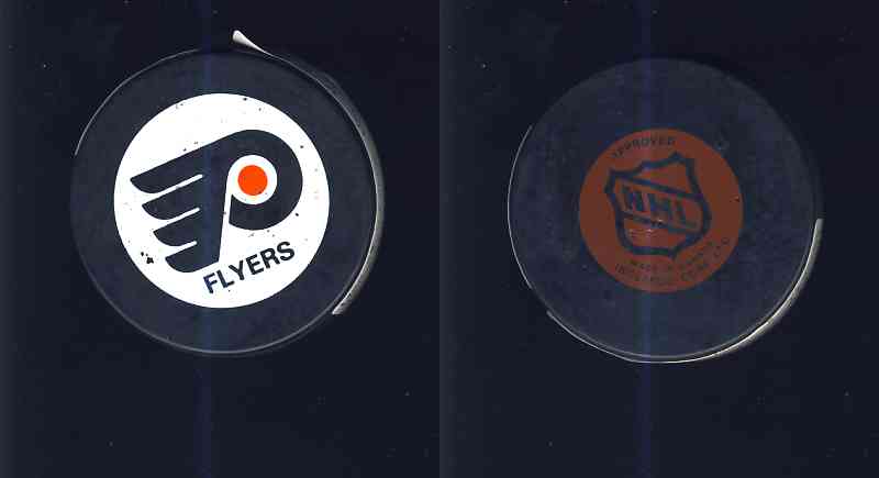 1980-85 VICEROY V4 PHILADELPHIA FLYERS GAME PUCK photo 1980-85 VICEROY V4 PHILADELPHIA FLYERS GAME PUCK photo