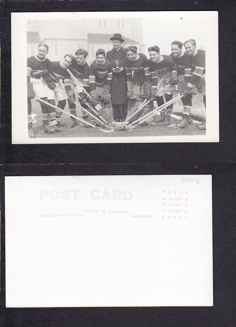 1910'S HOCKEY TEAM POST CARD photo