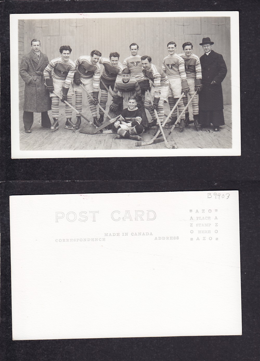 1910'S HOCKEY TEAM POST CARD photo