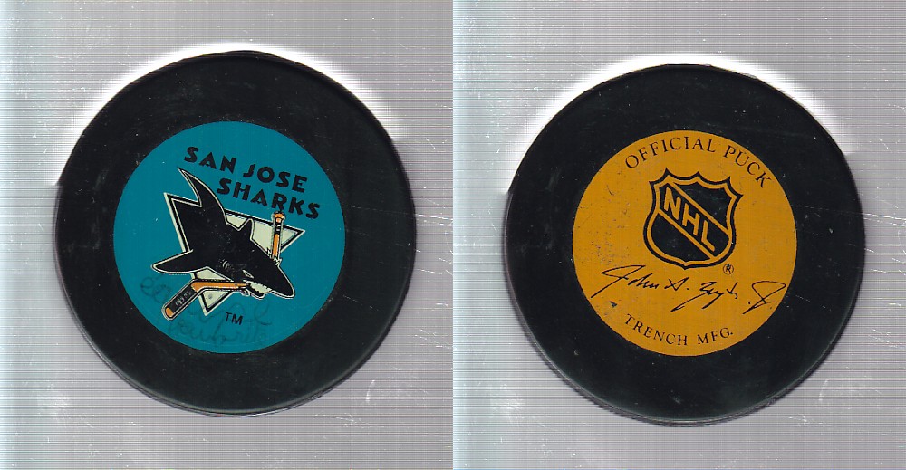 1985-92 GENERAL TIRE GT0 SAN JOSÉ SHARKS GAME PUCK photo 1985-92 GENERAL TIRE GT0 SAN JOSÉ SHARKS GAME PUCK photo