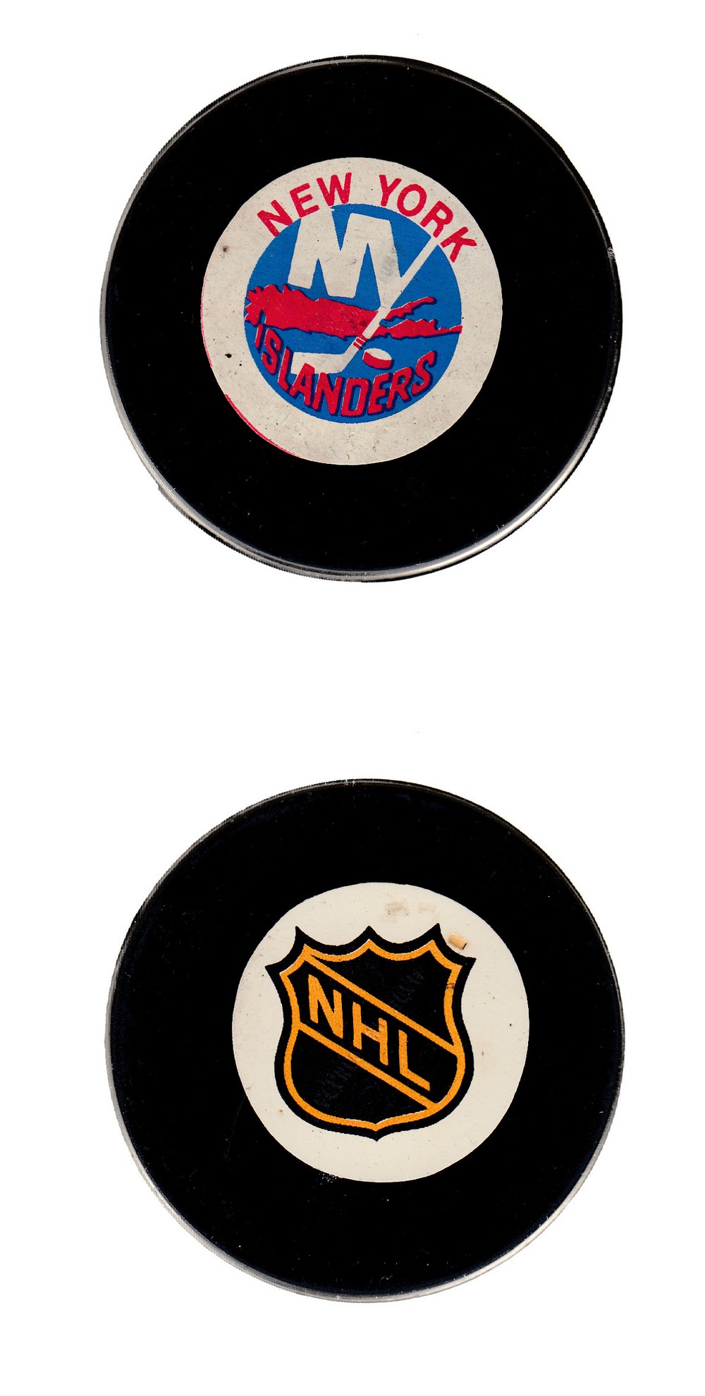 1972-74 BILTRITE NY ISLANDERS PUCK photo