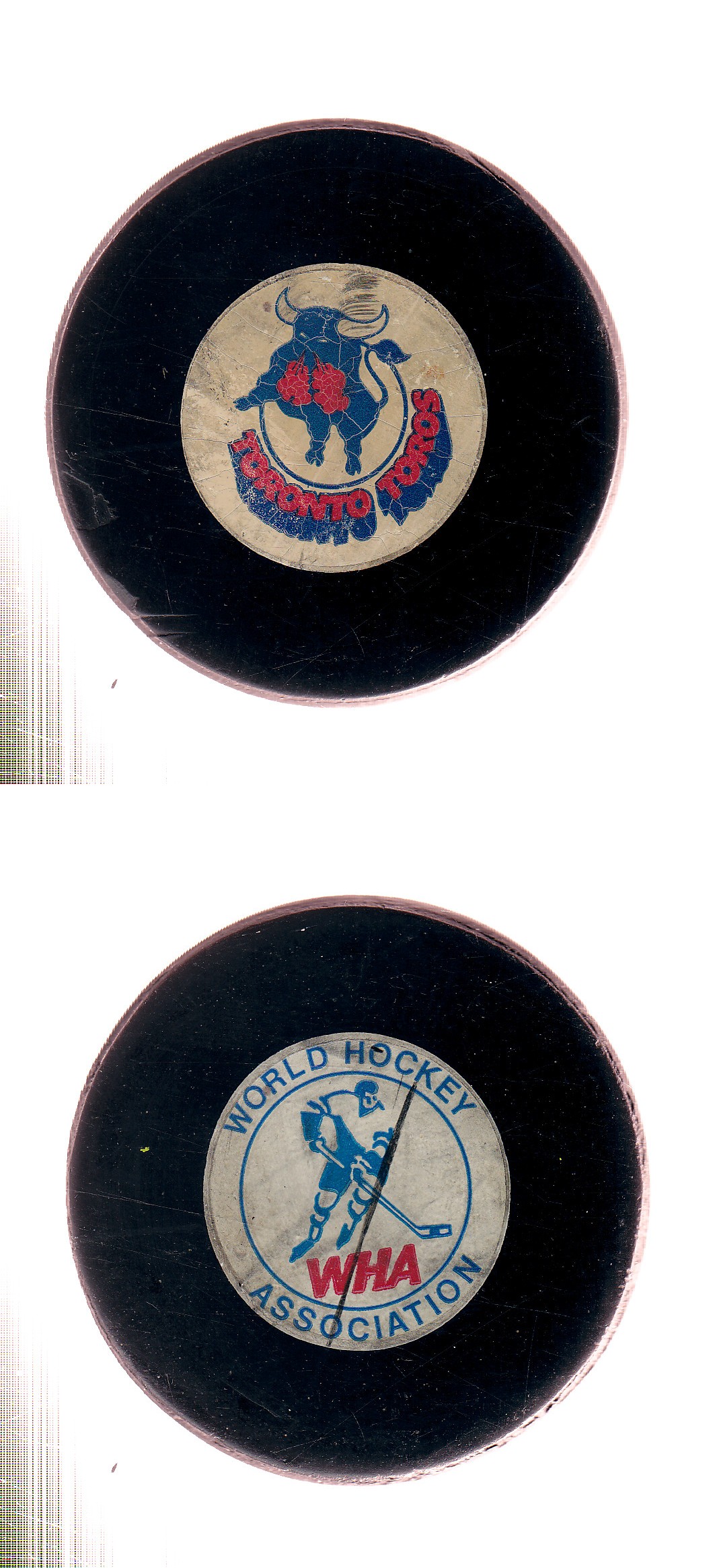 1974-75 VICEROY TORONTO TOROS PUCK photo 1974-75 VICEROY TORONTO TOROS PUCK photo