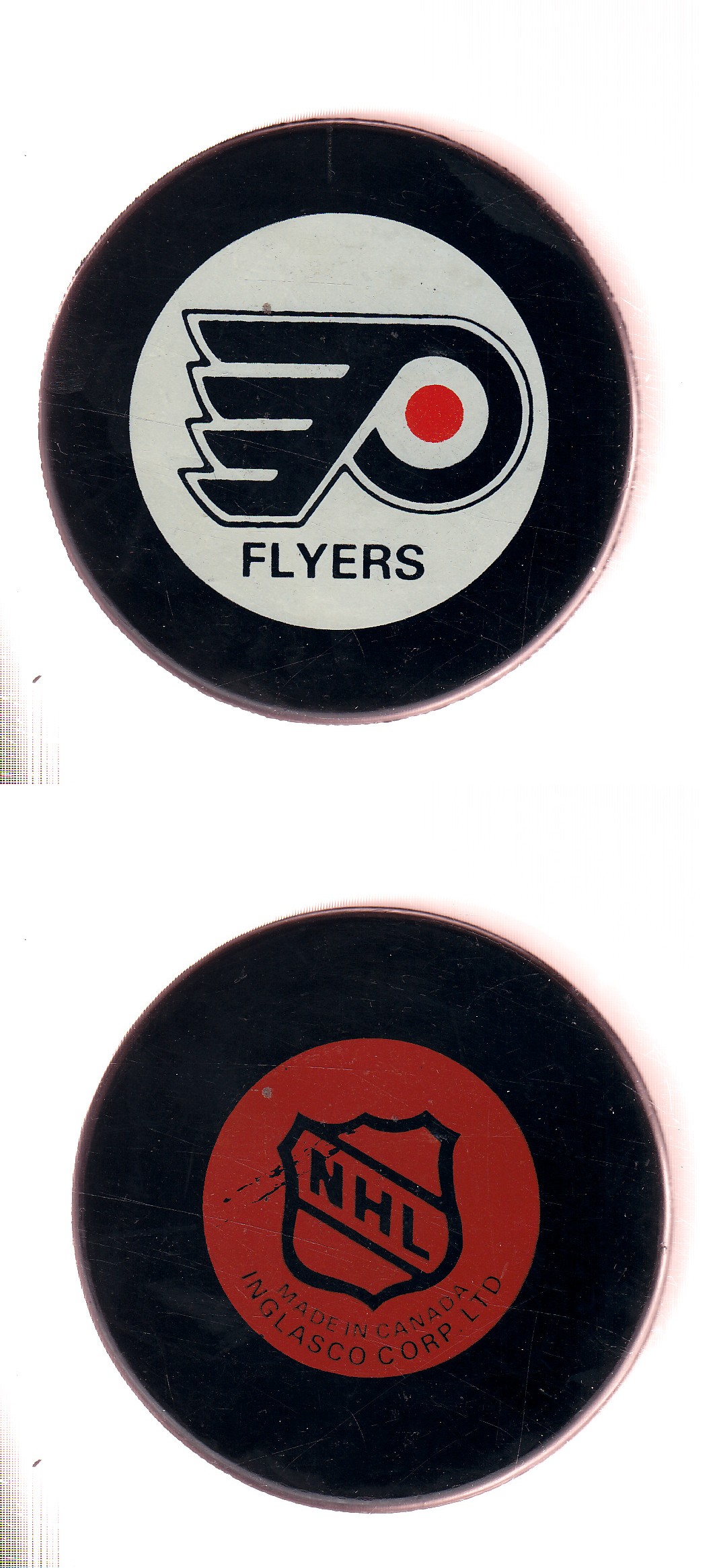 1985-92 IN GLAS CO PHILADELPHIA FLYERS GAME PUCK photo 1985-92 IN GLAS CO PHILADELPHIA FLYERS GAME PUCK photo