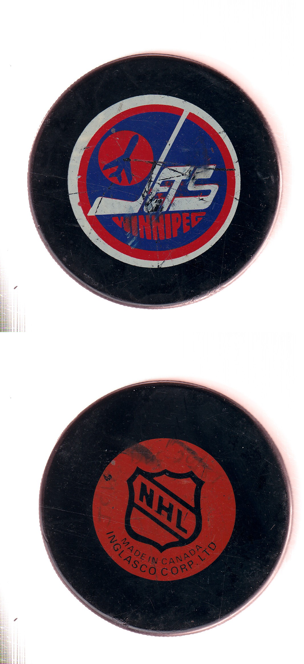 1985-92 IN GLAS CO WINNIPEG JETS GAME PUCK photo 1985-92 IN GLAS CO WINNIPEG JETS GAME PUCK photo