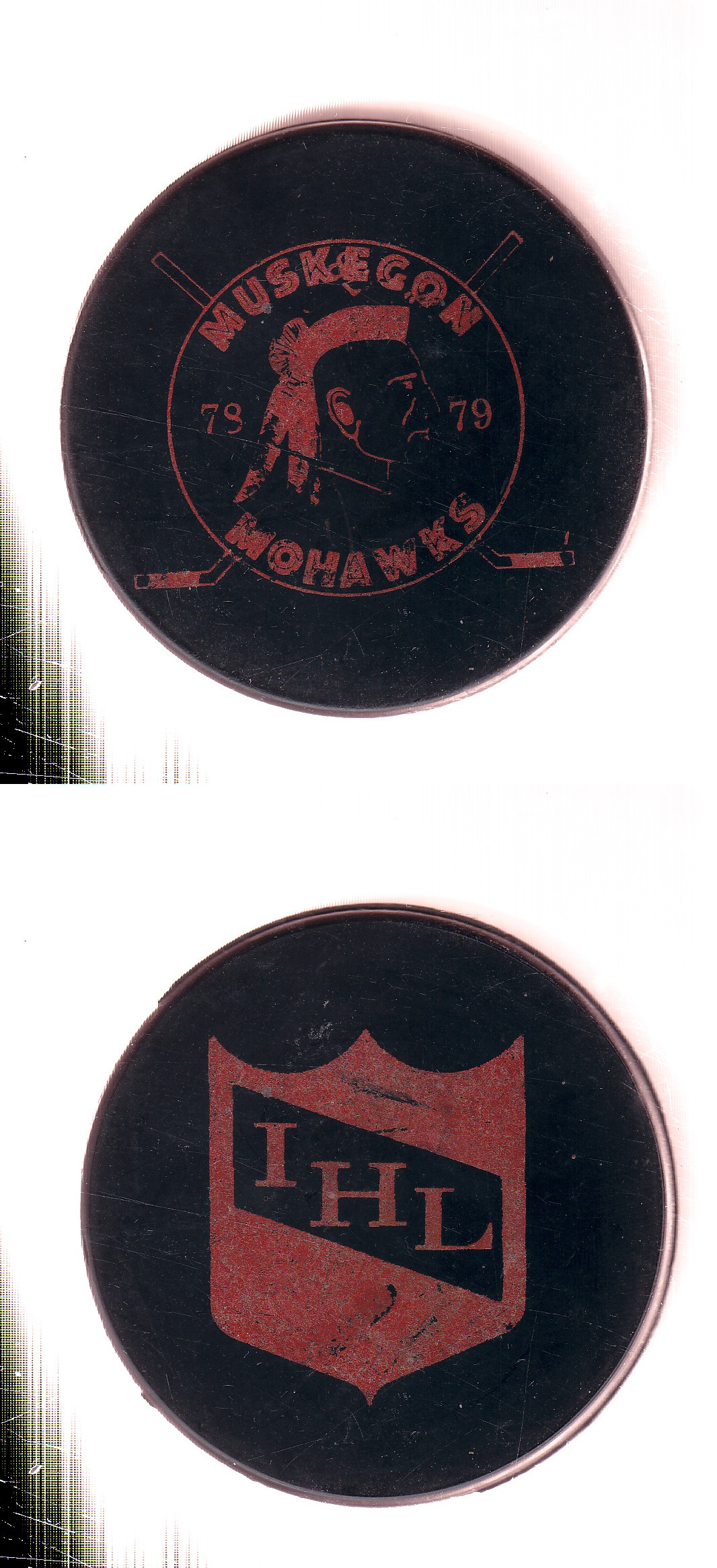 1978-79 VICEROY MUSKEGON MOHAWKS GAME PUCK photo 1978-79 VICEROY MUSKEGON MOHAWKS GAME PUCK photo