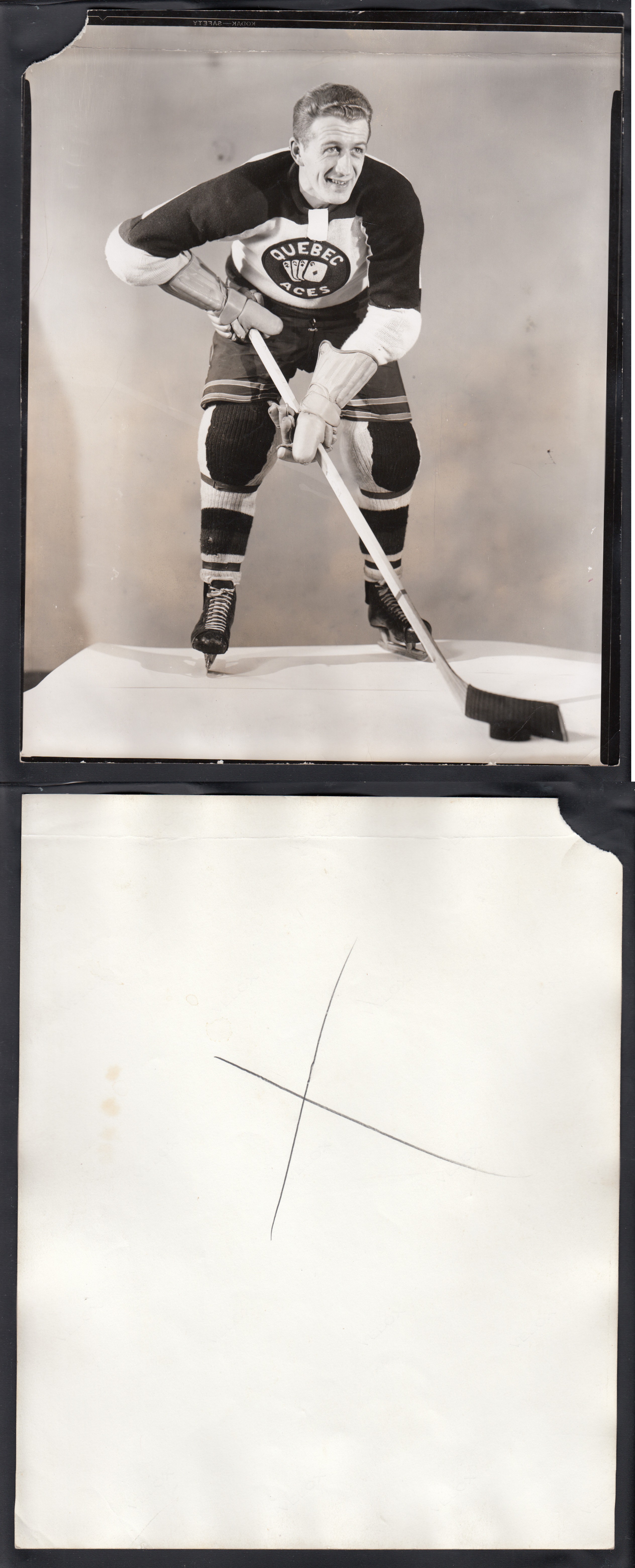 1940'S QUEBEC ACES UNKNOWN PLAYER PHOTO photo