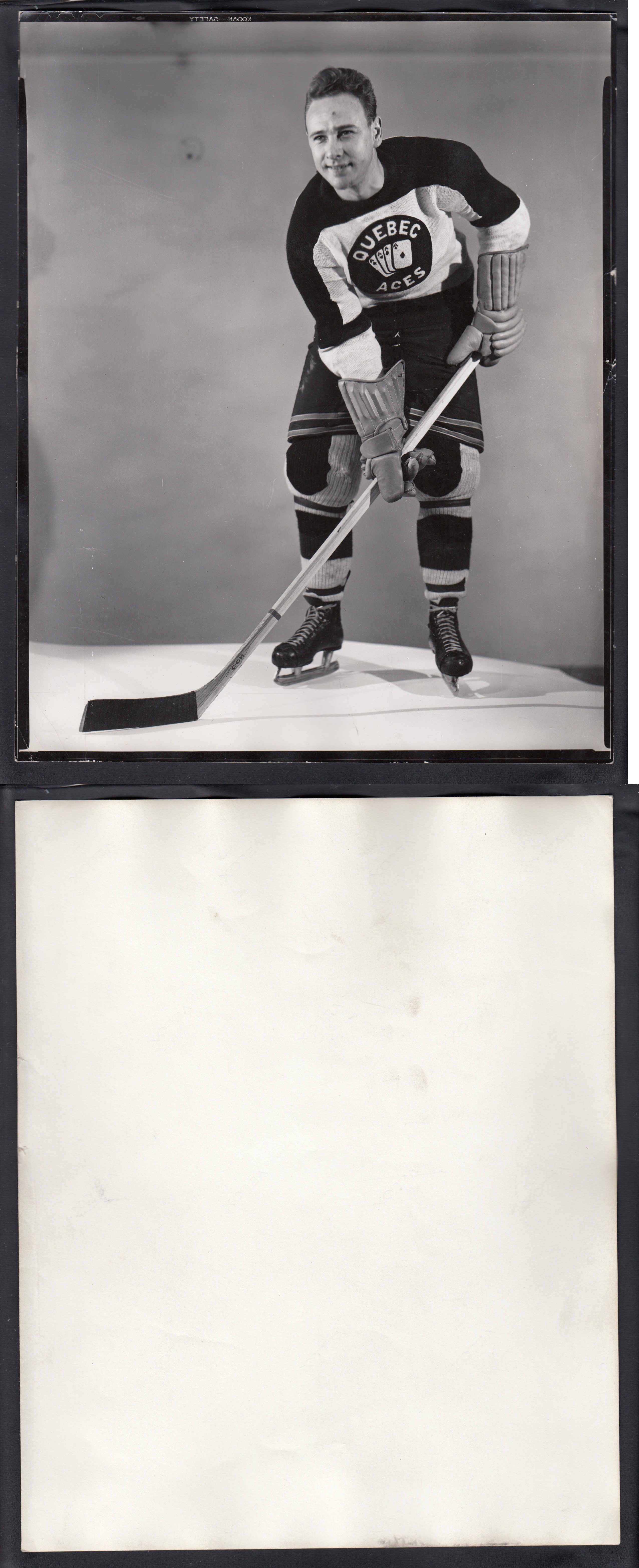 1940'S QUEBEC ACES UNKNOWN PLAYER PHOTO photo