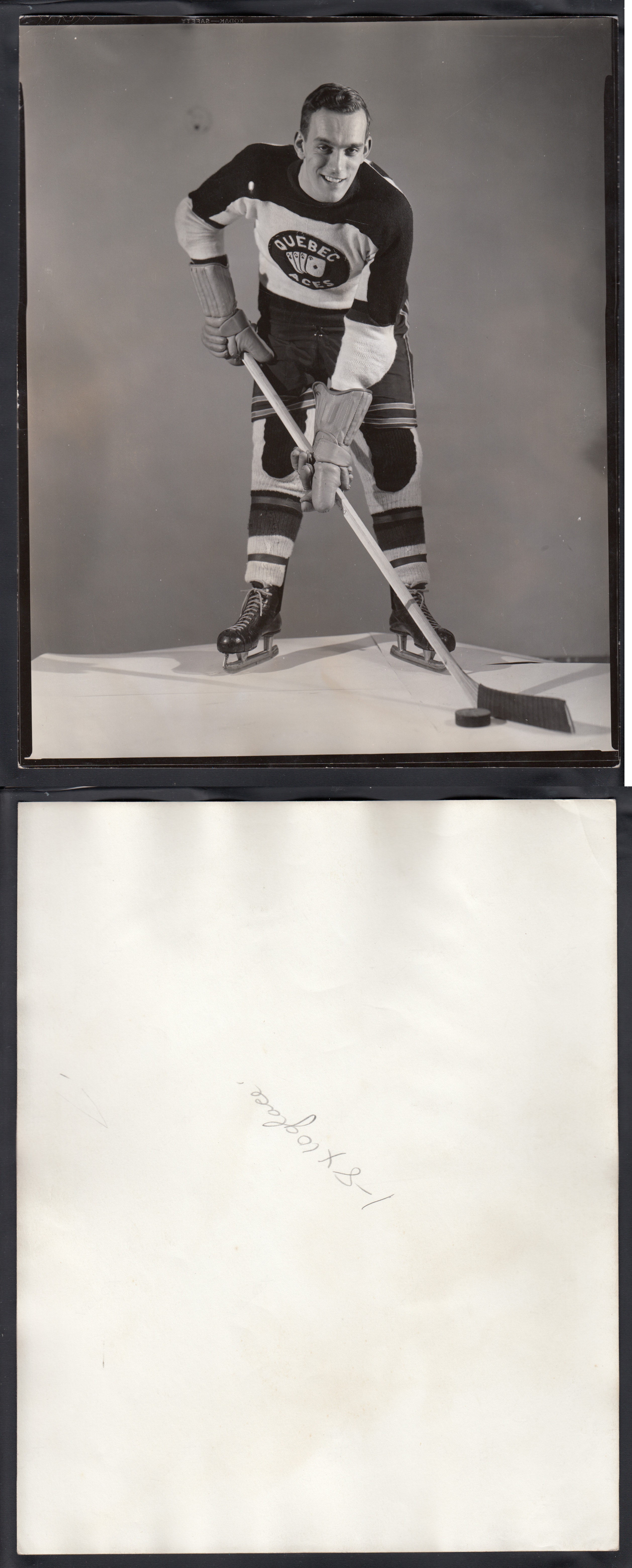 1940'S QUEBEC ACES UNKNOWN PLAYER PHOTO photo