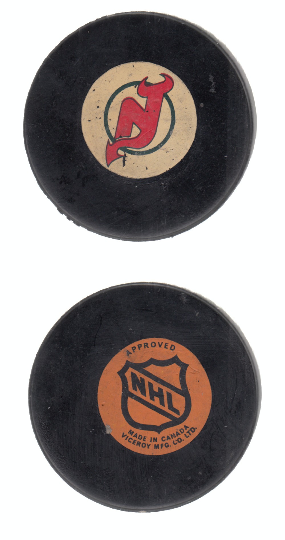 1975-83 VICEROY V3 NEW JERSEY DEVILS GAME PUCK photo