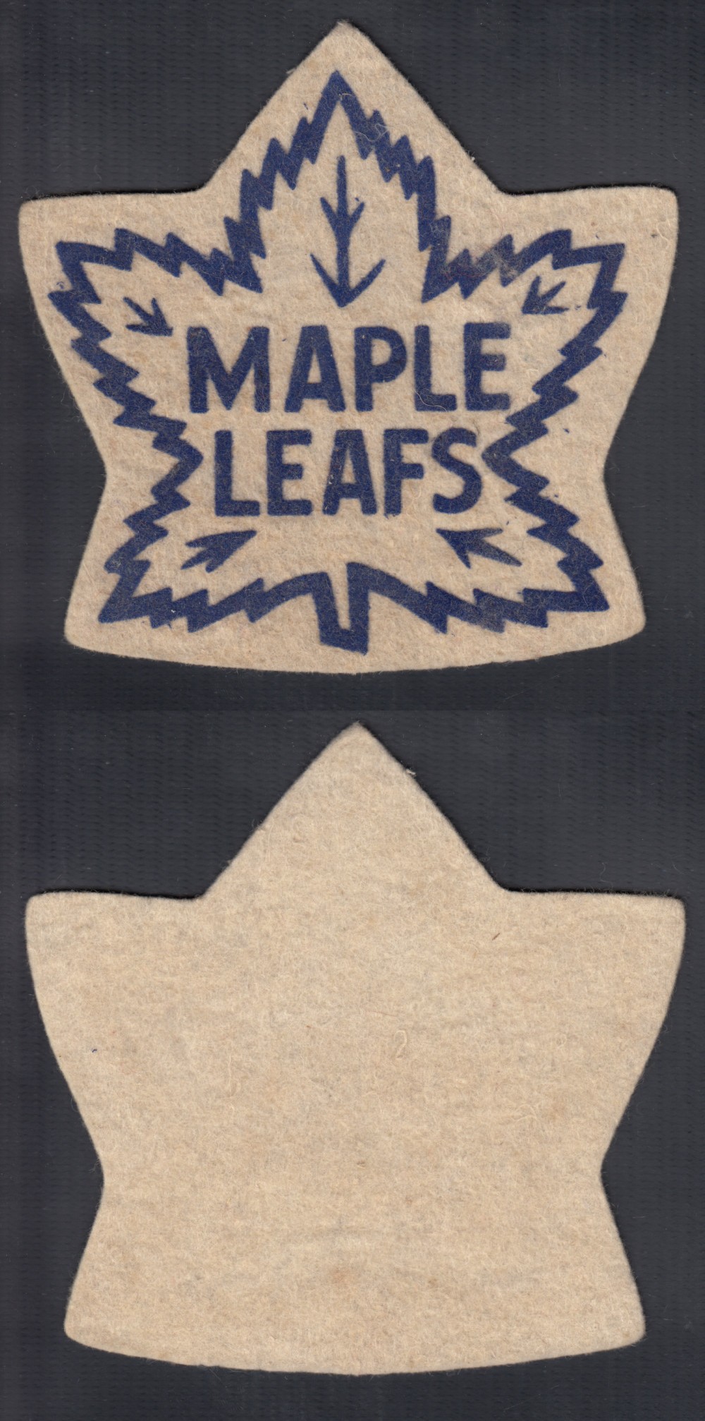 1945-54 QUAKER OATS TORONTO MAPLE LEAFS TEAM CREST photo