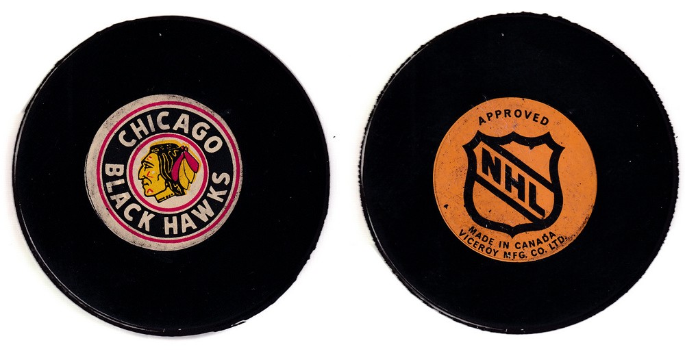1975-83 VICEROY V3 CHICAGO BLACKHAWKS GAME PUCK photo 1975-83 VICEROY V3 CHICAGO BLACKHAWKS GAME PUCK photo