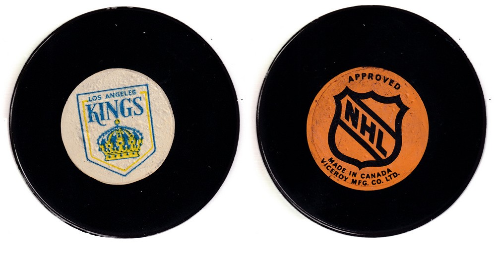1975-83 VICEROY LOS ANGELES KINGS GAME PUCK photo 1975-83 VICEROY LOS ANGELES KINGS GAME PUCK photo