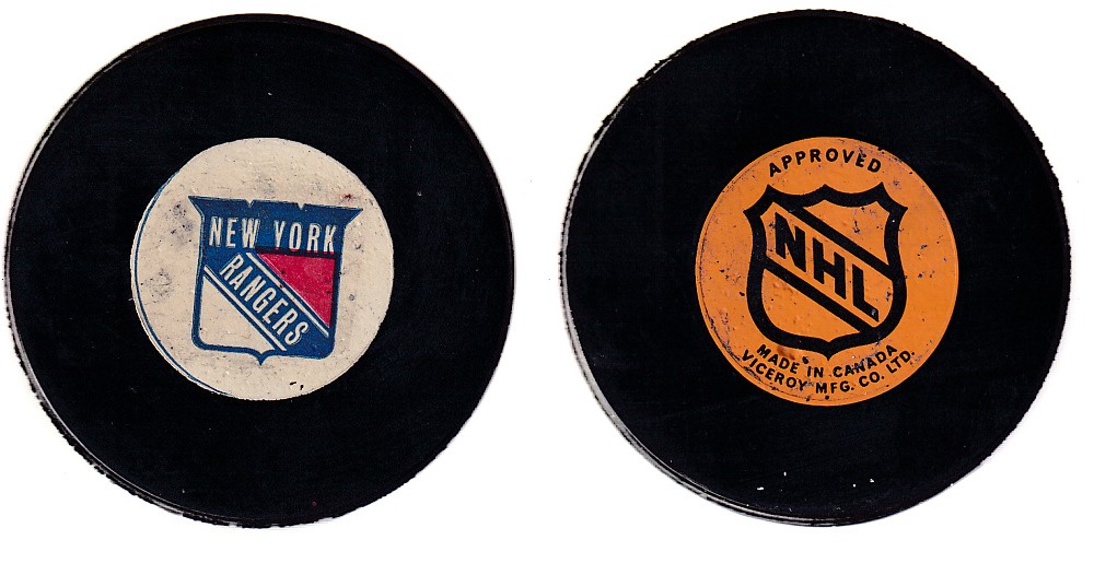 1975-83 VICEROY V3 NY RANGERS GAME PUCK photo 1975-83 VICEROY V3 NY RANGERS GAME PUCK photo