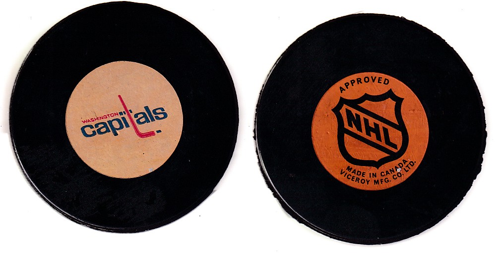 1975-83 VICEROY V3 WASHINGTON CAPITALS GAME PUCK photo 1975-83 VICEROY V3 WASHINGTON CAPITALS GAME PUCK photo
