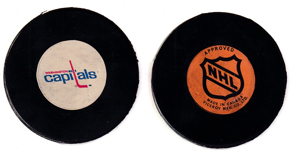 1975-83 VICEROY V3 WASHINGTON CAPITALS GAME PUCK photo 1975-83 VICEROY V3 WASHINGTON CAPITALS GAME PUCK photo