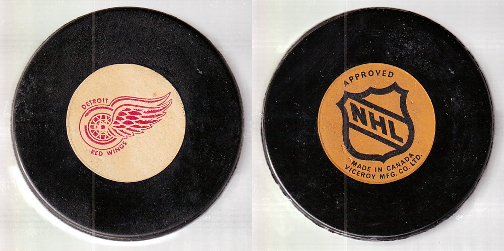 1975-83 VICEROY V3 DETROIT RED WINGS GAME PUCK photo