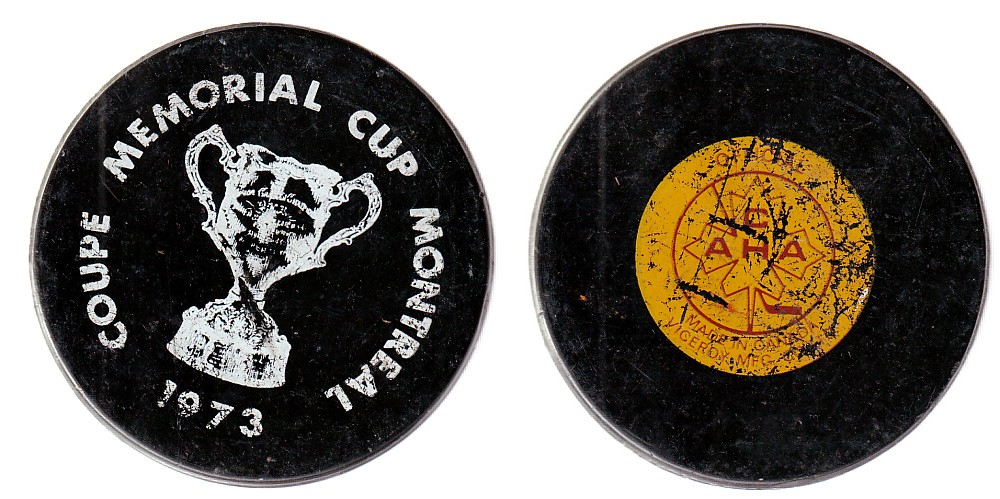 1973 VICEROY V2 MEMORIAL CUP GAME PUCK photo