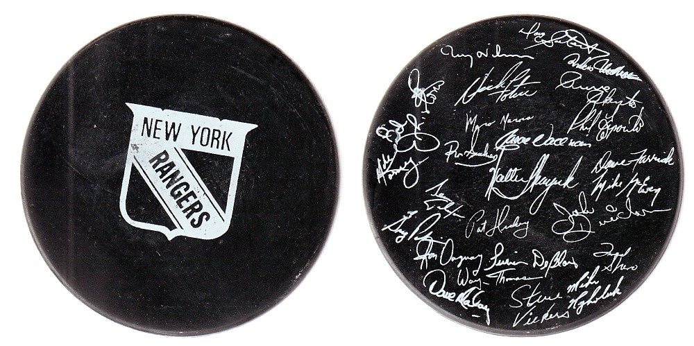 1970'S VICEROY V3 NY RANGERS SIGNATURES PUCK photo